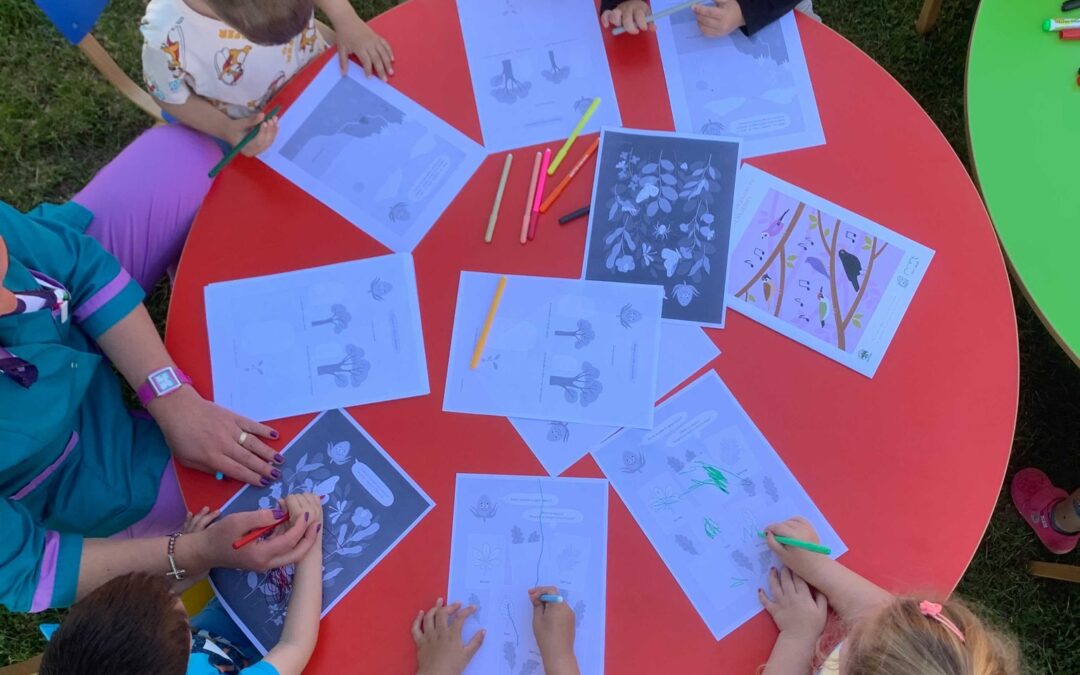Учиме, цртаме и боиме со дечињата од градинката Планински Цвет од Вевчани